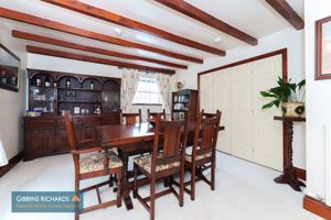 Dining Room- click for photo gallery